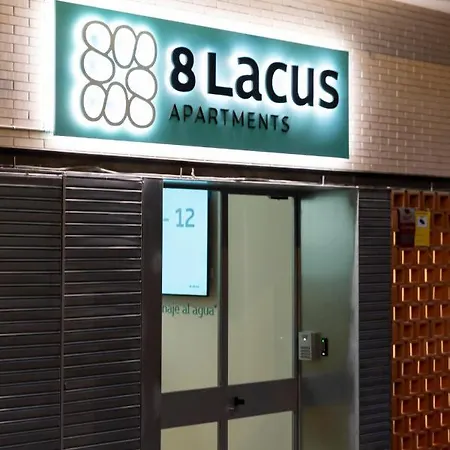 8 Lacus